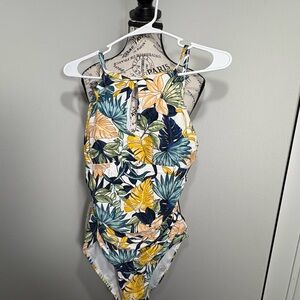 Ellen Tracy Tropical Leaf One-Piece - White, Navy, Yellow & Green